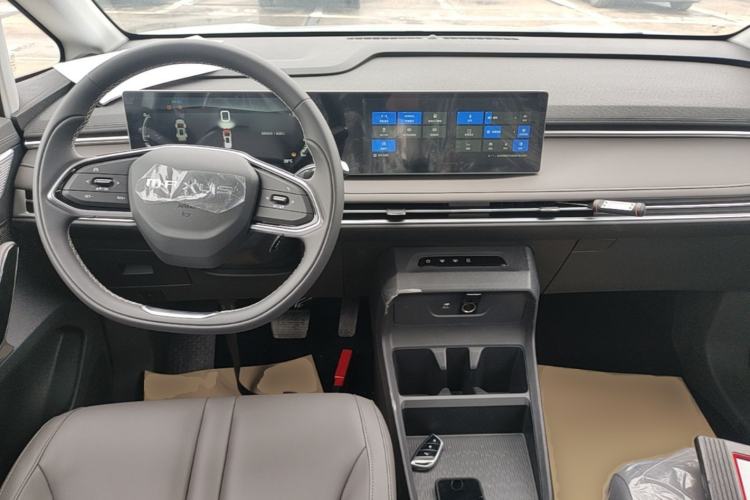 Used SAIC MAXUS Dajia 7 2024 Revised Version Super Hybrid Long-Range Edition Enjoyment Version Center Console