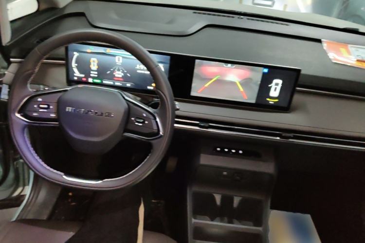 Used SAIC MAXUS Dajia 7 2024 Revised Version Super Hybrid Long-Range Edition Enjoyment Version Center Console