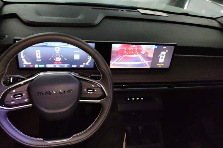 Used SAIC MAXUS Dajia 7 2024 Revised Version Super Hybrid Long-Range Edition Enjoyment Version Center Console