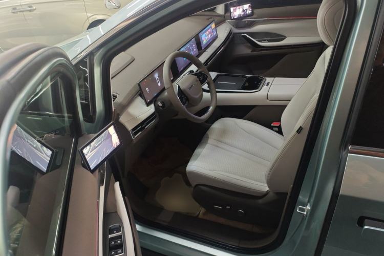 Used SAIC MAXUS Dajia 7 2024 605 km Extended Range Highland Version Six-Seater Driver Seat