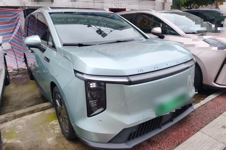Used SAIC MAXUS Dajia 7 2024 605 km Extended Range Mountain Edition 7-Seater Front Right 45 Deg