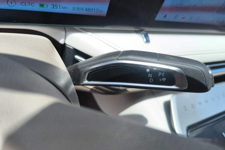 Used SAIC MAXUS Dajia 7 2024 605 km Extended Range Highland Version Six-Seater Gear Lever