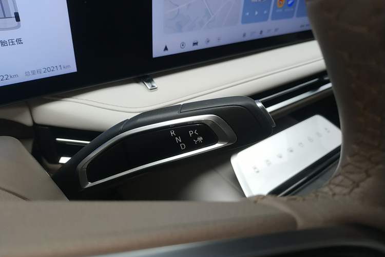 Used SAIC MAXUS Dajia 7 2024 605 km Extended-Range Forest Version Gear Lever