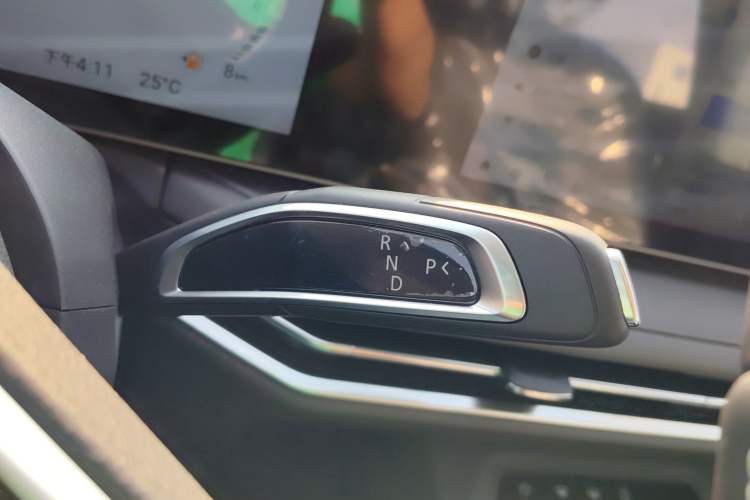 Used SAIC MAXUS Dajia 7 2024 Revised Version Super Hybrid Long-Range Edition Enjoyment Version Gear Lever