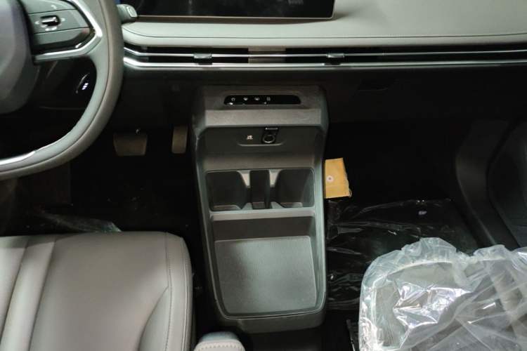 Used SAIC MAXUS Dajia 7 2024 Revised Version Super Hybrid Long-Range Edition Enjoyment Version Gear Lever