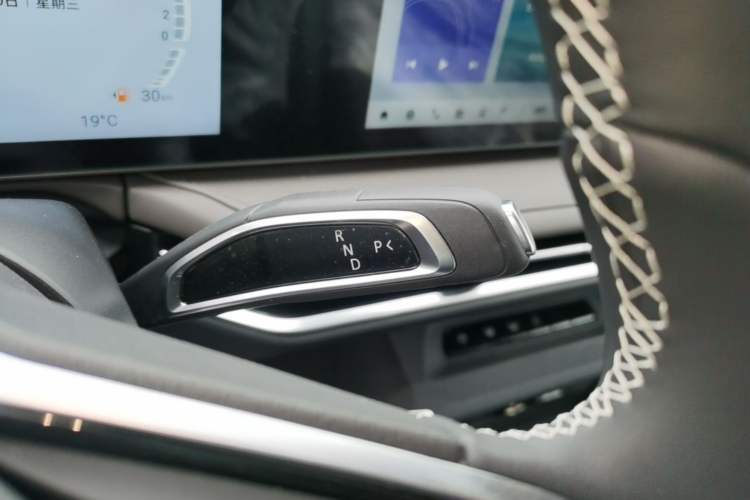 Used SAIC MAXUS Dajia 7 2024 Revised Version Super Hybrid Long-Range Edition Enjoyment Version Gear Lever