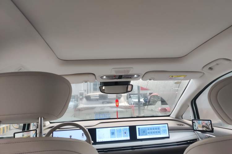 Used SAIC MAXUS Dajia 7 2024 605 km Extended Range Highland Version Six-Seater Headliner