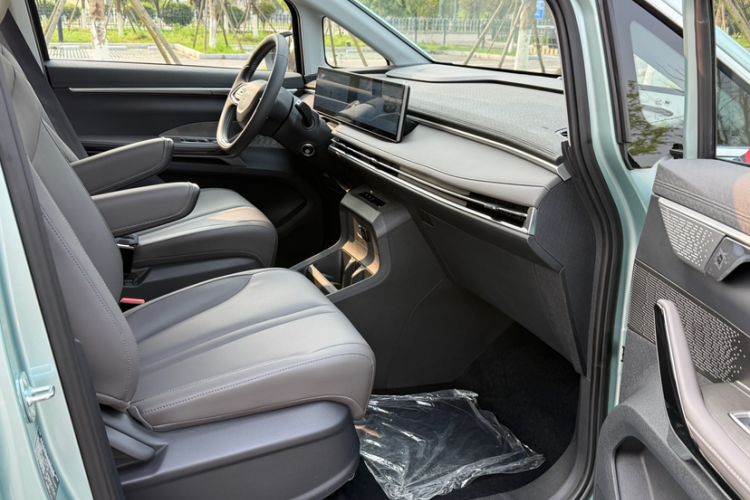 Used SAIC MAXUS Dajia 7 2024 Super Hybrid Long-Range Edition Enjoyment Version Interior 4