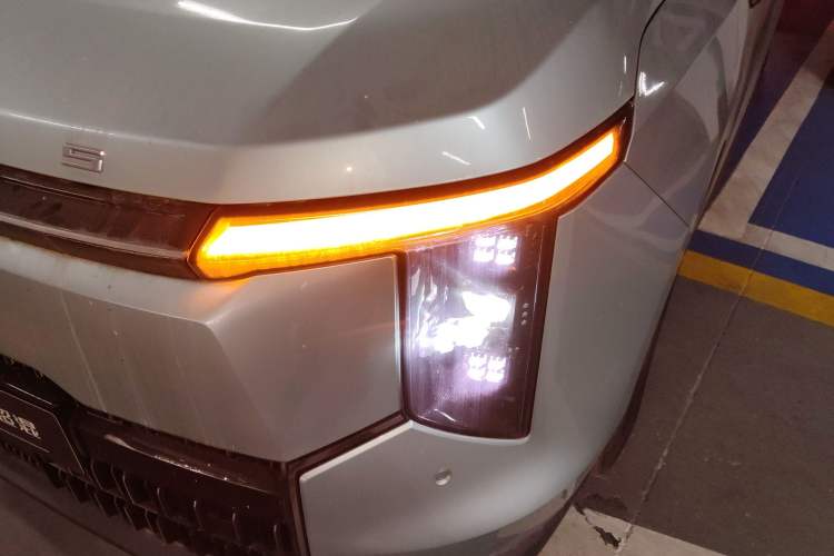 Used SAIC MAXUS Dajia 7 2024 Revised Version Super Hybrid Long-Range Edition Enjoyment Version Left Front Headlight