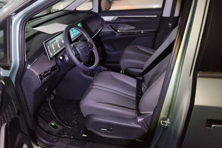 Used SAIC MAXUS Dajia 7 2024 Revised Version Super Hybrid Long-Range Edition Enjoyment Version Left Front Seat