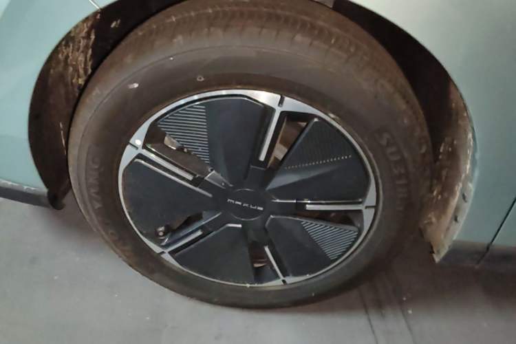 Used SAIC MAXUS Dajia 7 2024 Revised Version Super Hybrid Long-Range Edition Enjoyment Version Left Front Wheel Hub