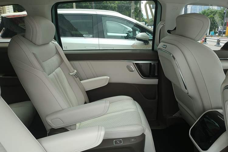 Used SAIC MAXUS Dajia 7 2024 605 km Extended-Range Forest Version Left Rear Door Interior