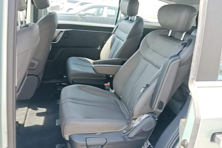 Used SAIC MAXUS Dajia 7 2024 Revised Version Super Hybrid Long-Range Edition Enjoyment Version Left Rear Seat
