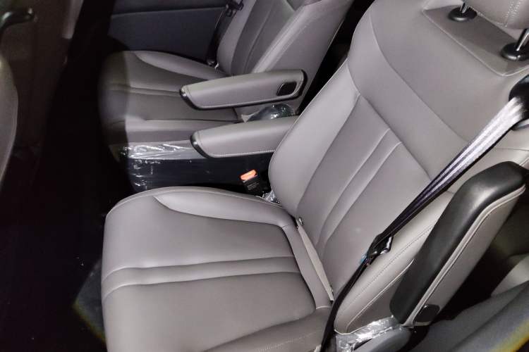 Used SAIC MAXUS Dajia 7 2024 Revised Version Super Hybrid Long-Range Edition Enjoyment Version Left Rear Seat