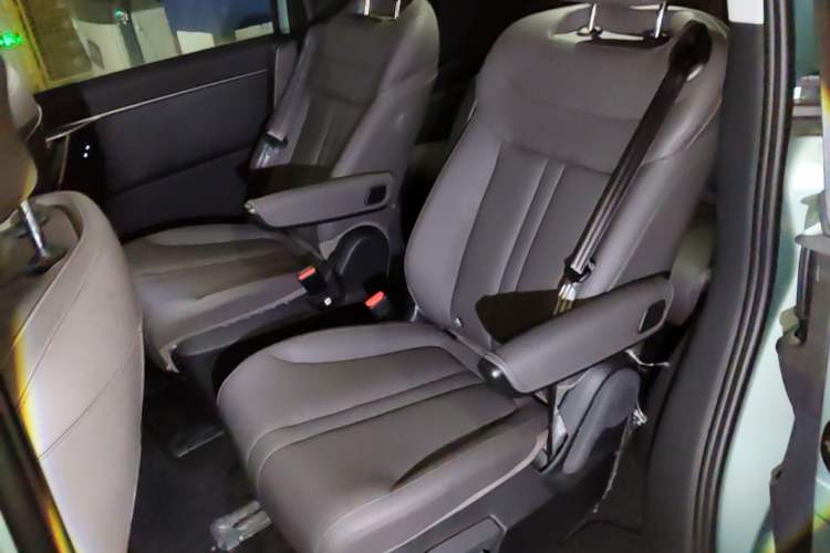Used SAIC MAXUS Dajia 7 2024 Revised Version Super Hybrid Long-Range Edition Enjoyment Version Left Rear Seat