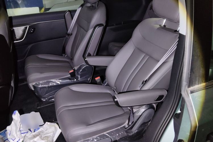 Used SAIC MAXUS Dajia 7 2024 Revised Version Super Hybrid Long-Range Edition Enjoyment Version Left Rear Seat