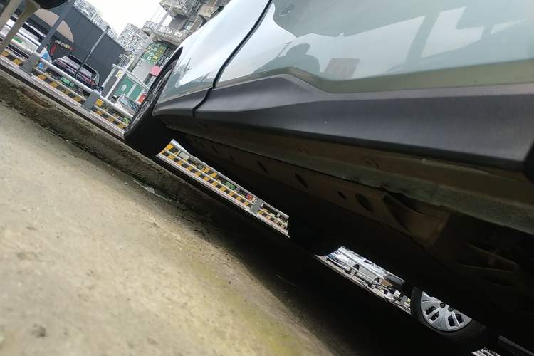 Used SAIC MAXUS Dajia 7 2024 605 km Extended-Range Forest Version Left Side Sill