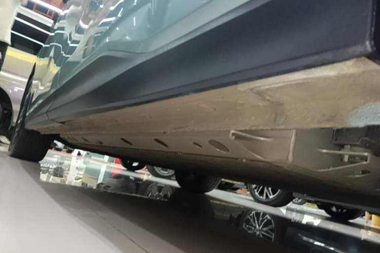 Used SAIC MAXUS Dajia 7 2024 605 km Extended Range Highland Version Six-Seater Left Side Sill