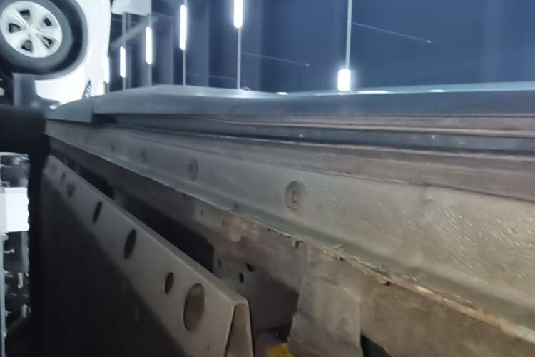 Used SAIC MAXUS Dajia 7 2024 605 km Extended Range Highland Version Six-Seater Left Side Sill