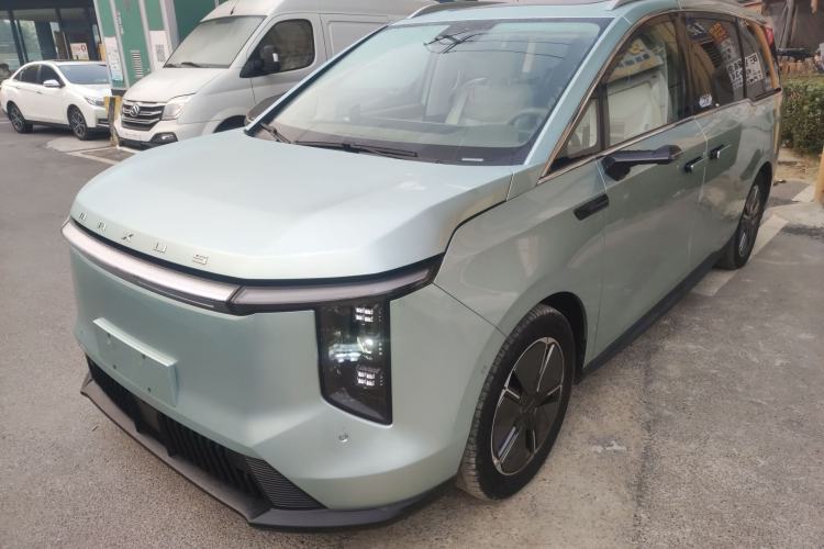 Used SAIC MAXUS Dajia 7 2024 605 km Extended Range Highland Version Six-Seater