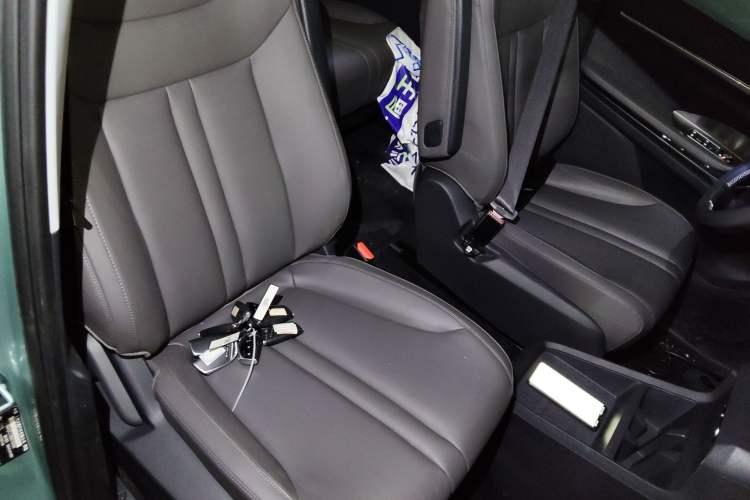 Used SAIC MAXUS Dajia 7 2024 Revised Version Super Hybrid Long-Range Edition Enjoyment Version Right Front Seat