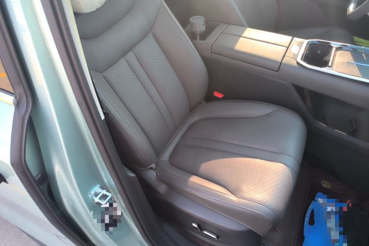 Used SAIC MAXUS Dajia 7 2024 Super Hybrid Ultra-Long Range Edition – Premium Version Right Front Seat