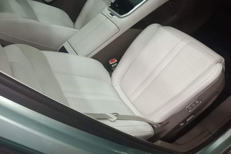 Used SAIC MAXUS Dajia 7 2024 605 km Extended Range Highland Version Six-Seater Right Front Seat