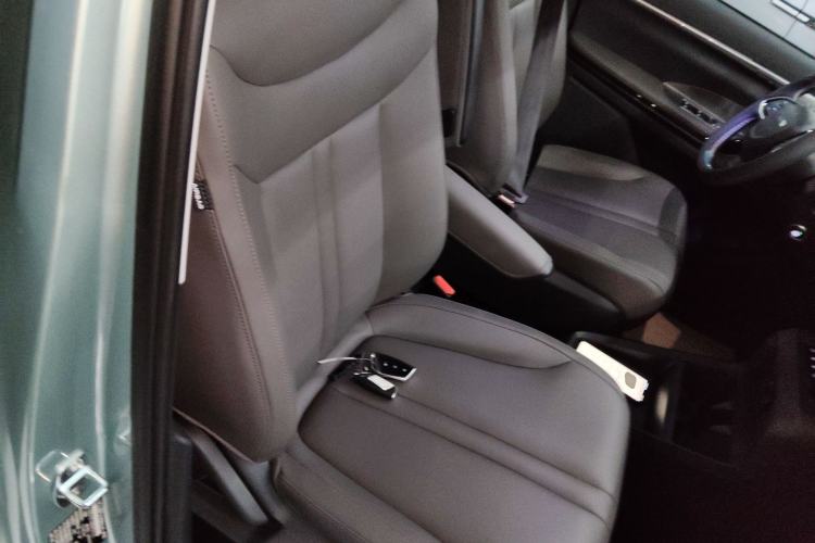 Used SAIC MAXUS Dajia 7 2024 Revised Version Super Hybrid Long-Range Edition Enjoyment Version Right Front Seat
