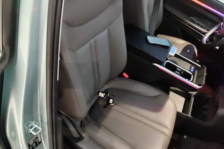 Used SAIC MAXUS Dajia 7 2024 Revised Version Super Hybrid Long-Range Edition Enjoyment Version Right Front Seat