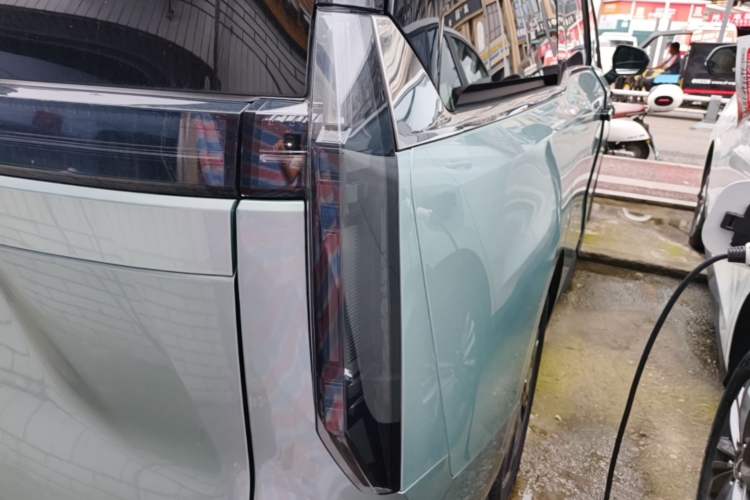 Used SAIC MAXUS Dajia 7 2024 605 km Extended Range Mountain Edition 7-Seater Right Rear Taillight