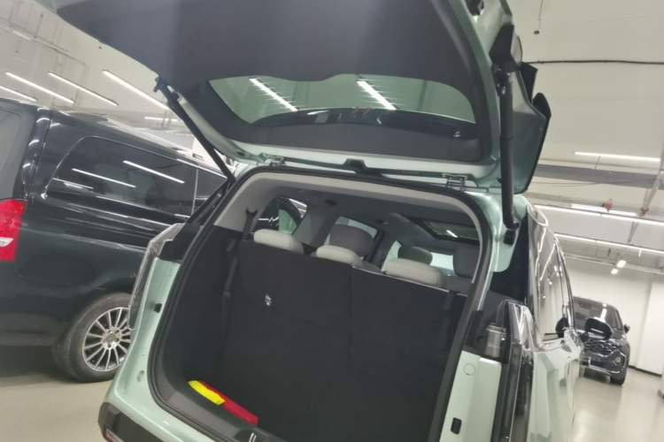 Used SAIC MAXUS Dajia 7 2024 Super Hybrid Ultra-Long Range Flagship Edition Trunk