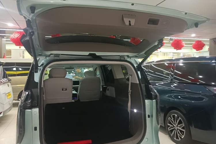 Used SAIC MAXUS Dajia 7 2024 605 km Extended Range Highland Version Six-Seater Trunk