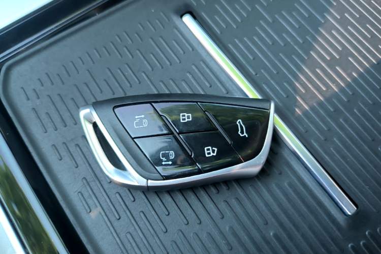 Used SAIC MAXUS Dajia 7 2024 Super Hybrid Ultra-Long Range Edition – Premium Version Vehicle Key