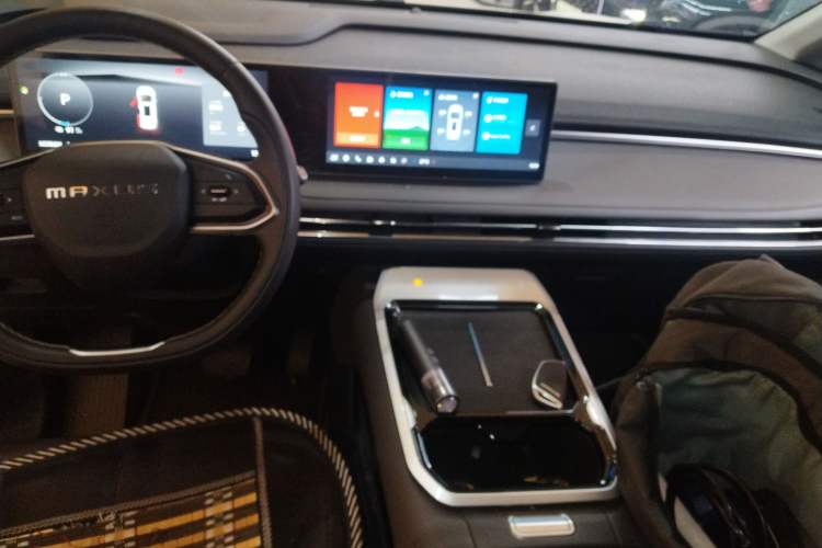 Used SAIC MAXUS Dajia 7 2024 527 km Long-Range Edition for the Prairie Audio And AC Panel