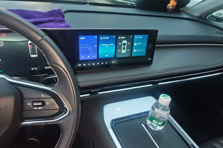 Used SAIC MAXUS Dajia 7 2024 527 km Long-Range Edition for the Prairie Audio And AC Panel
