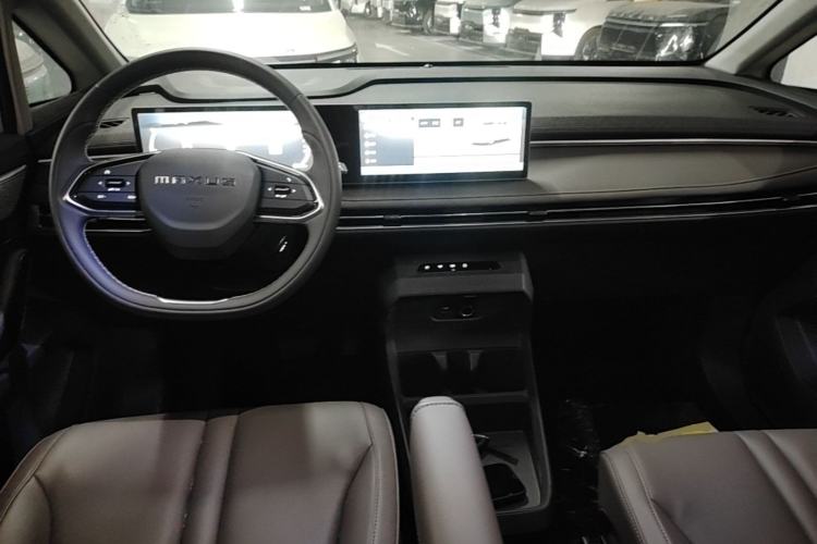 Used SAIC MAXUS Dajia 7 2024 Revised Version Super Hybrid Long-Range Edition Enjoyment Version Center Console