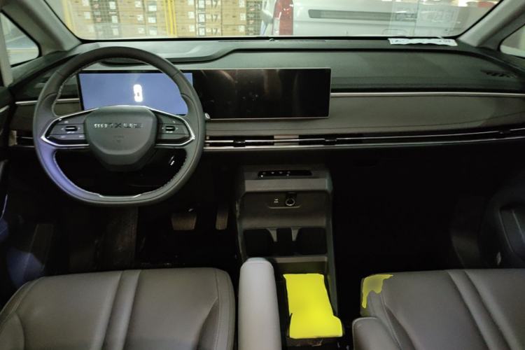 Used SAIC MAXUS Dajia 7 2024 Revised Version Super Hybrid Long-Range Edition Enjoyment Version Center Console