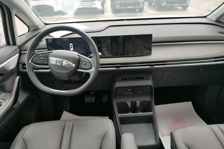 Used SAIC MAXUS Dajia 7 2024 Revised Version Super Hybrid Long-Range Edition Enjoyment Version Center Console