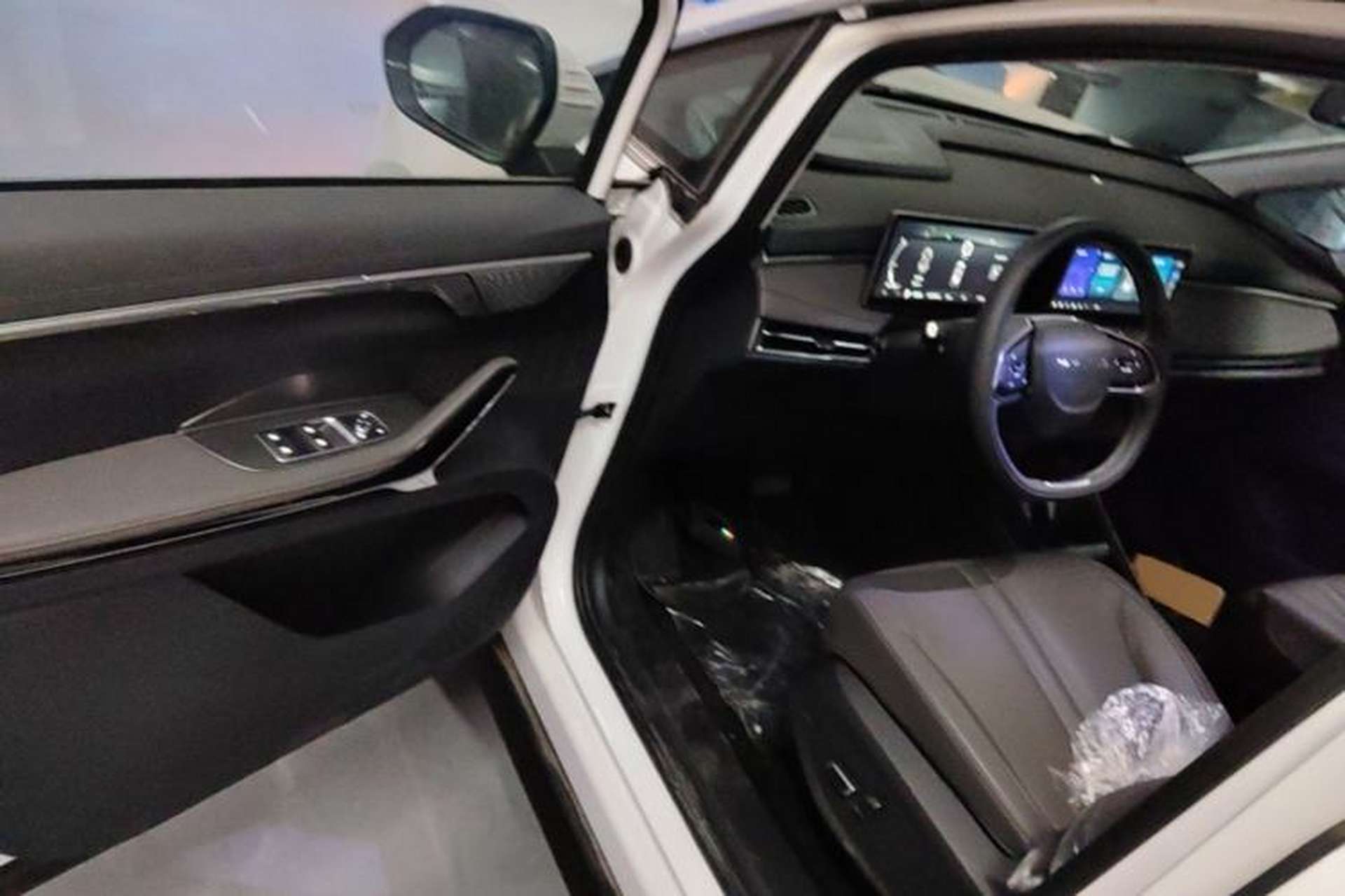 Used SAIC MAXUS Dajia 7 2024 Revised Version Super Hybrid Long-Range Edition Enjoyment Version Driver Seat