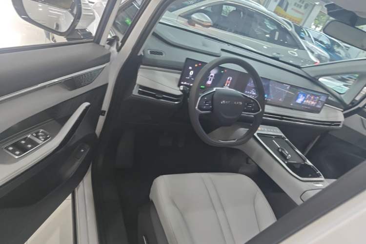 Used SAIC MAXUS Dajia 7 2024 Super Hybrid Long-Range Edition Enjoyment Version Driver Seat