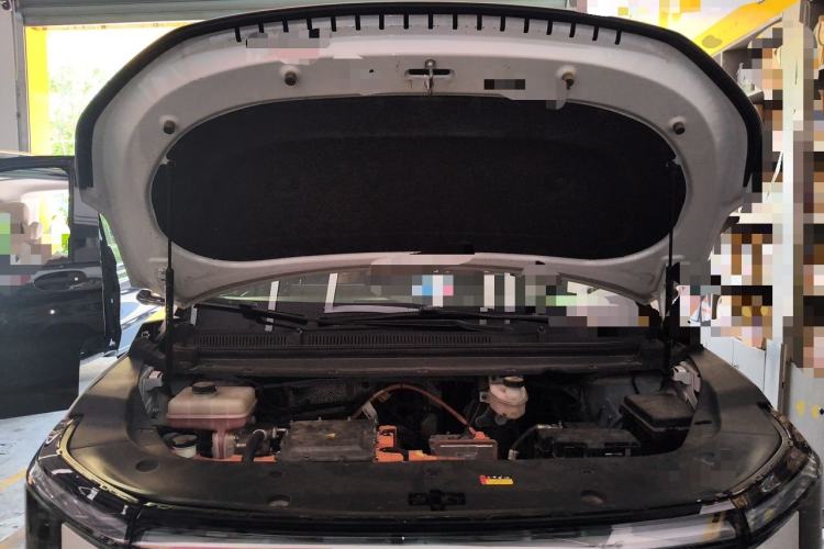 Used SAIC MAXUS Dajia 7 2024 605 km Extended Range Highland Version Six-Seater Engine Bay