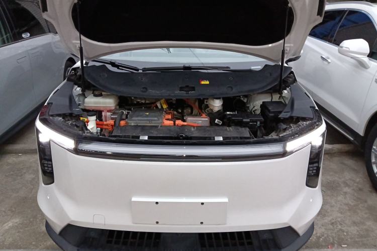 Used SAIC MAXUS Dajia 7 2024 605 km Extended Range Mountain Edition 7-Seater Engine Bay