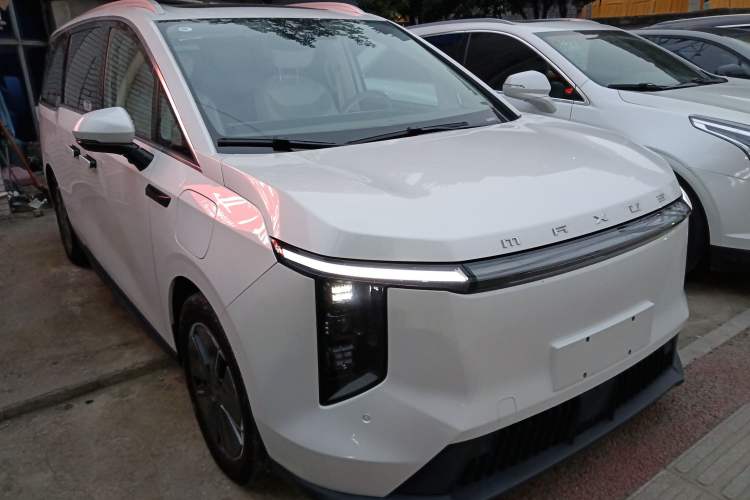 Used SAIC MAXUS Dajia 7 2024 605 km Extended Range Mountain Edition 7-Seater Exterior 2