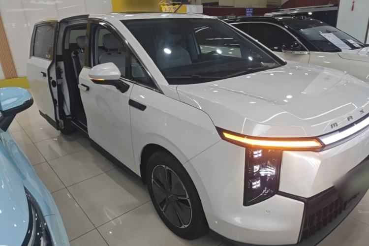 Used SAIC MAXUS Dajia 7 2024 Super Hybrid Long-Range Edition Enjoyment Version Front Right 45 Deg
