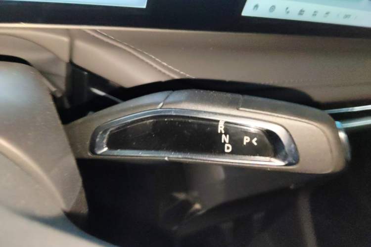 Used SAIC MAXUS Dajia 7 2024 Revised Version Super Hybrid Long-Range Edition Enjoyment Version Gear Lever