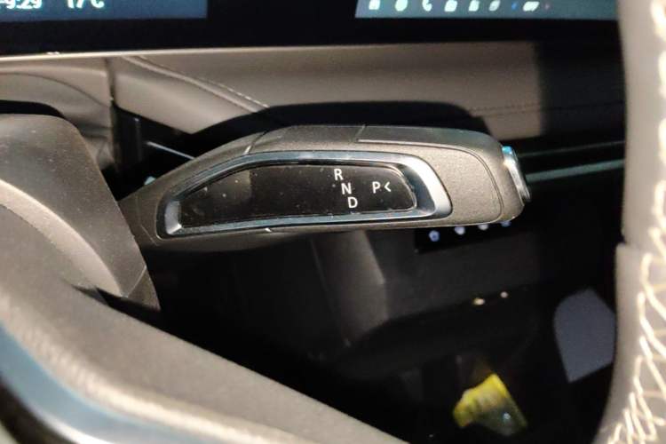 Used SAIC MAXUS Dajia 7 2024 Revised Version Super Hybrid Long-Range Edition Enjoyment Version Gear Lever