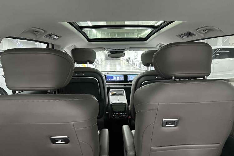 Used SAIC MAXUS Dajia 7 2024 Super Hybrid Long-Range Flagship Edition Interior 10