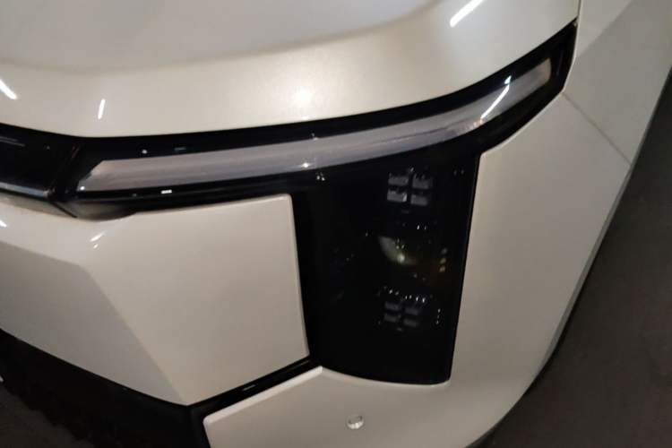 Used SAIC MAXUS Dajia 7 2024 Revised Version Super Hybrid Long-Range Edition Enjoyment Version Left Front Headlight
