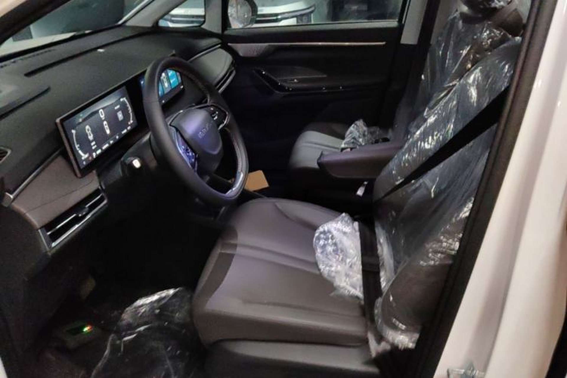 Used SAIC MAXUS Dajia 7 2024 Revised Version Super Hybrid Long-Range Edition Enjoyment Version Left Front Seat