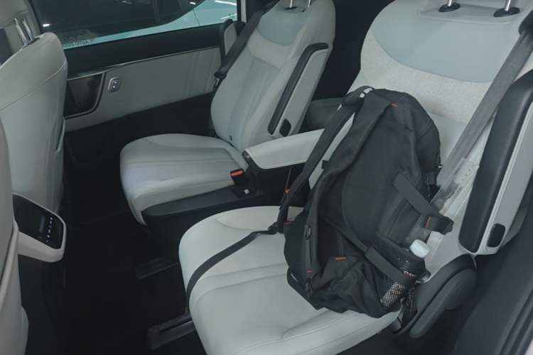 Used SAIC MAXUS Dajia 7 2024 Super Hybrid Long-Range Edition Enjoyment Version Left Rear Seat
